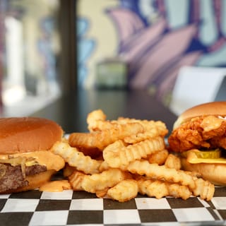 #5 - 2 Sandwich/Burgers + 1 Hot Chicken Strip + Fries + Soda Can